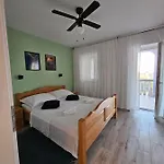 Lila * Cunski