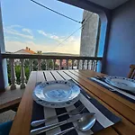 Lila Apartment